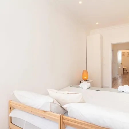 Apartment Guestready - Priorado - Yellow Lisbon