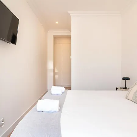 Guestready - Priorado - Yellow * Lissabon